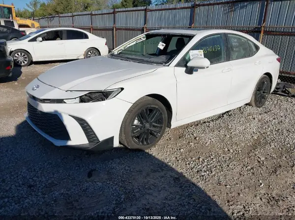 4T1DAACK5SU526231 2025 TOYOTA CAMRY - Image 2