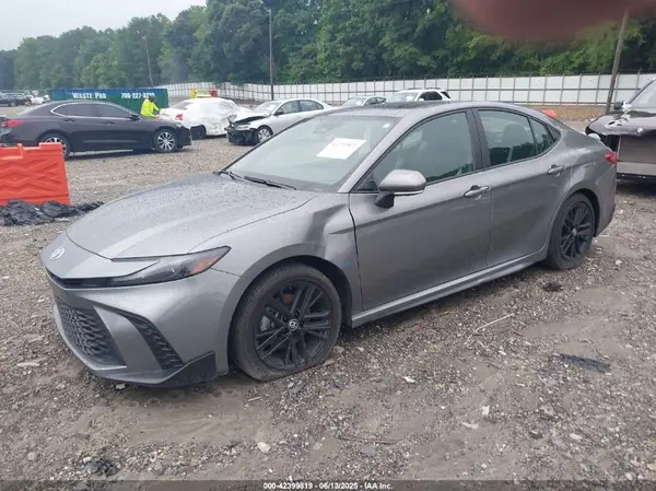 4T1DAACK5SU528626 2025 TOYOTA CAMRY - Image 2