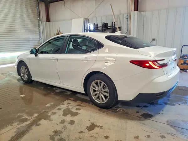 4T1DAACK5SU536726 2025 TOYOTA CAMRY - Image 2