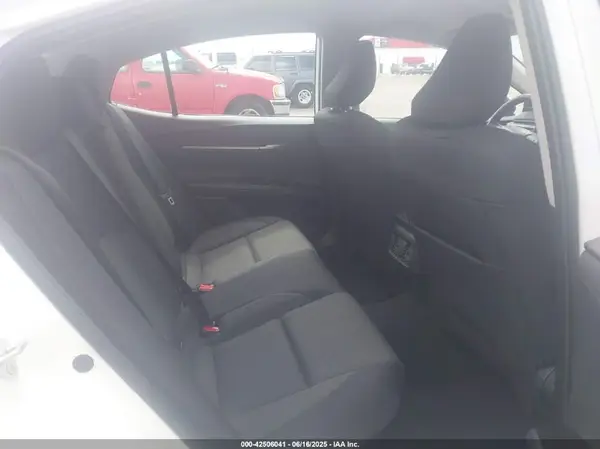 4T1DAACK5SU547418 2025 TOYOTA CAMRY - Image 8
