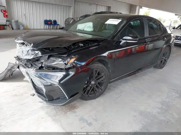 4T1DAACK5SU548505 2025 TOYOTA CAMRY - Image 2