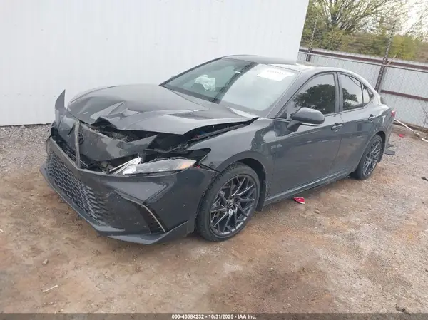 4T1DAACK5SU550884 2025 TOYOTA CAMRY - Image 2