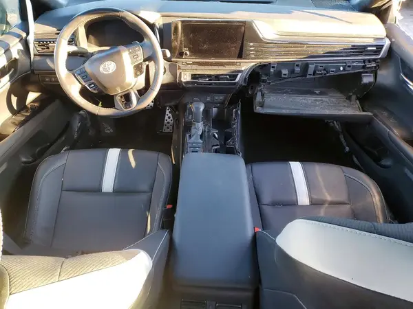 4T1DAACK5SU556300 2025 TOYOTA CAMRY - Image 8