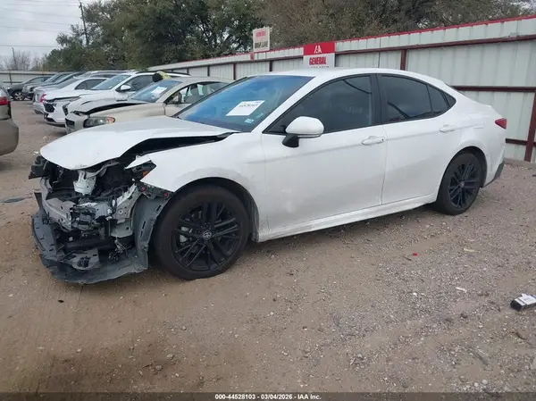 4T1DAACK5SU557169 2025 TOYOTA CAMRY - Image 2