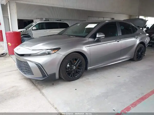 4T1DAACK5SU558774 2025 TOYOTA CAMRY - Image 2