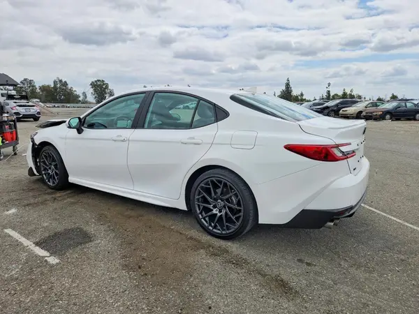 4T1DAACK5SU562503 2025 TOYOTA CAMRY - Image 2