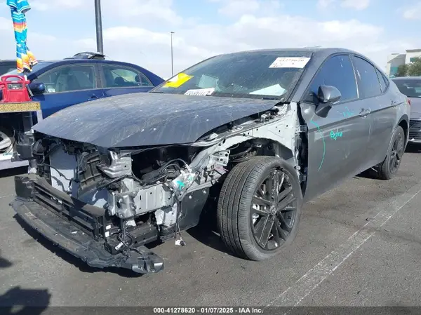 4T1DAACK5SU564641 2025 TOYOTA CAMRY - Image 2