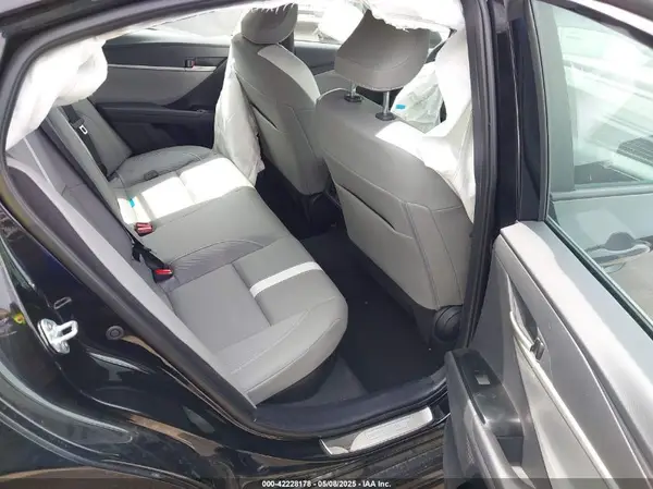 4T1DAACK5SU565076 2025 TOYOTA CAMRY - Image 8