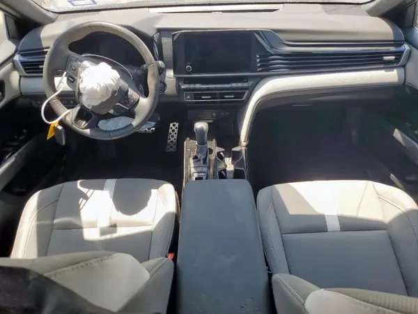 4T1DAACK5SU568219 2025 TOYOTA CAMRY - Image 8