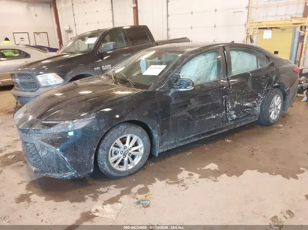 4T1DAACK5SU574909 2025 TOYOTA CAMRY - Image 2