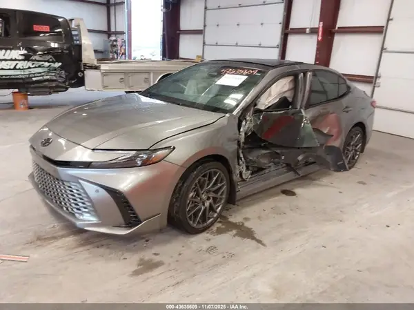 4T1DAACK5SU575641 2025 TOYOTA CAMRY - Image 2