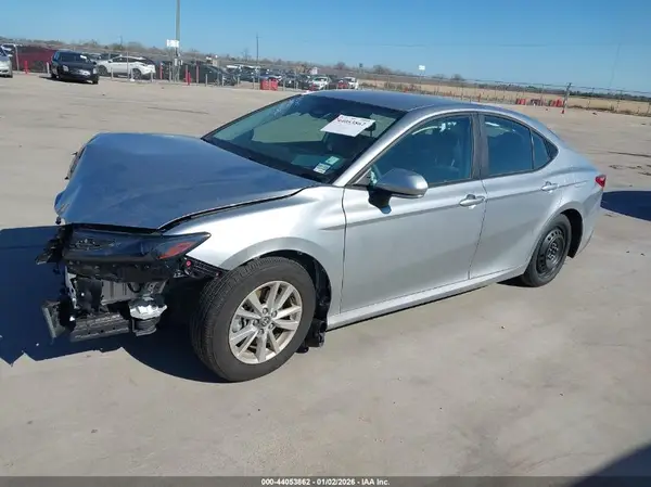 4T1DAACK5SU577440 2025 TOYOTA CAMRY - Image 2