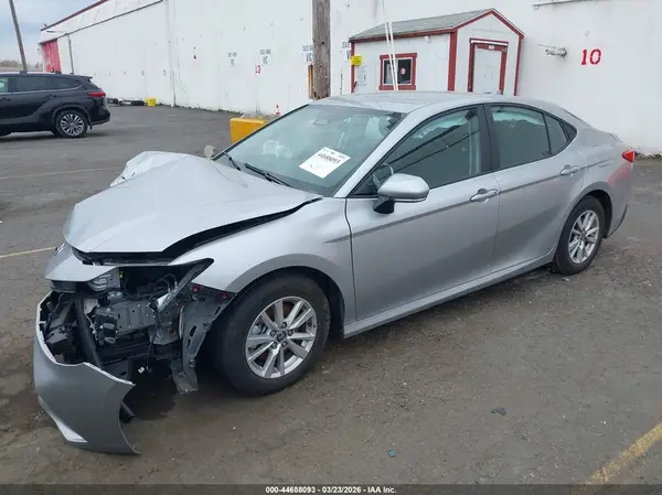 4T1DAACK5SU577504 2025 TOYOTA CAMRY - Image 2