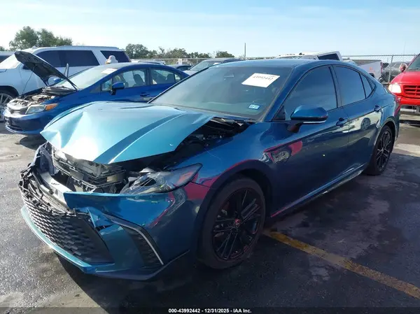4T1DAACK5SU577678 2025 TOYOTA CAMRY - Image 2