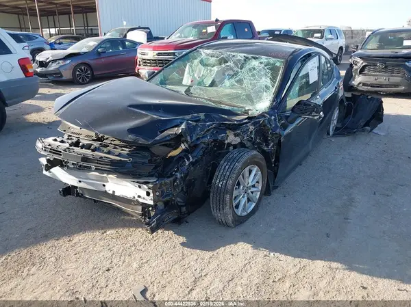 4T1DAACK5SU579303 2025 TOYOTA CAMRY - Image 2