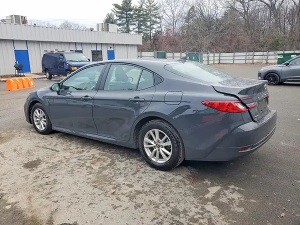 4T1DAACK5SU581259 2025 TOYOTA CAMRY - Image 2