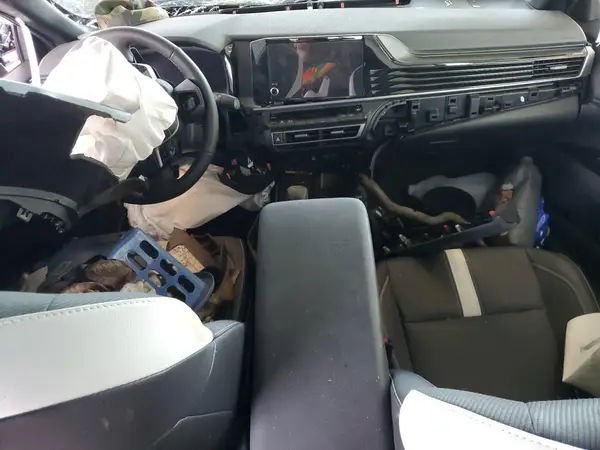 4T1DAACK5SU582606 2025 TOYOTA CAMRY - Image 8