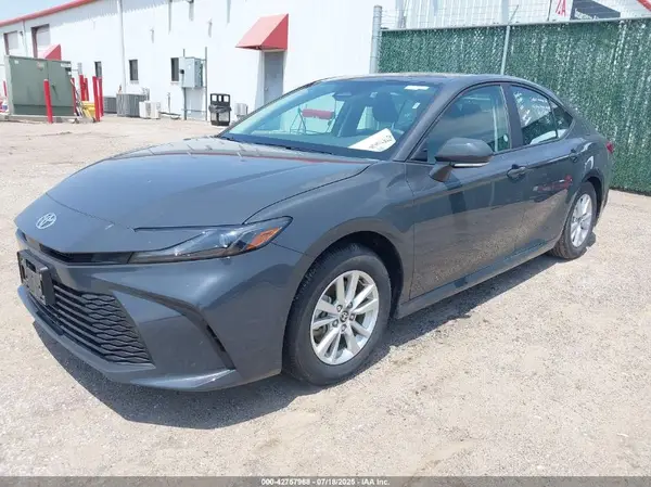4T1DAACK5SU585067 2025 TOYOTA CAMRY - Image 2