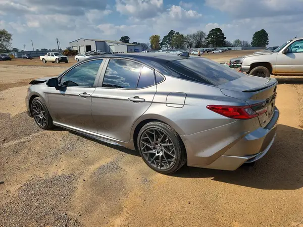 4T1DAACK5SU585747 2025 TOYOTA CAMRY - Image 2