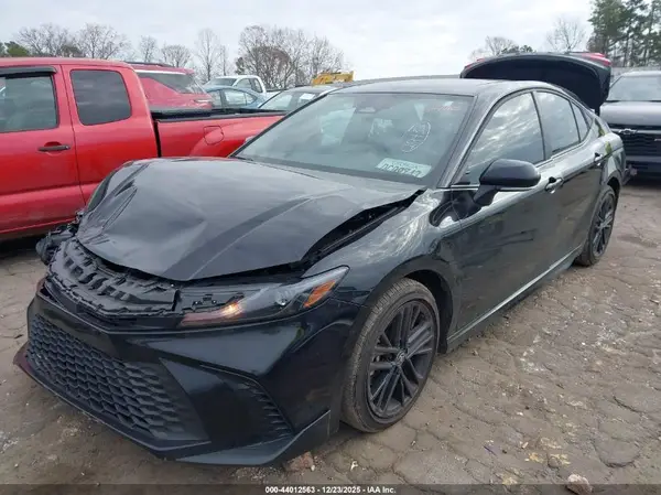 4T1DAACK5SU594402 2025 TOYOTA CAMRY - Image 2