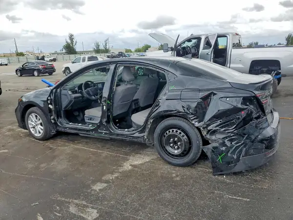4T1DAACK5SU604815 2025 TOYOTA CAMRY - Image 2