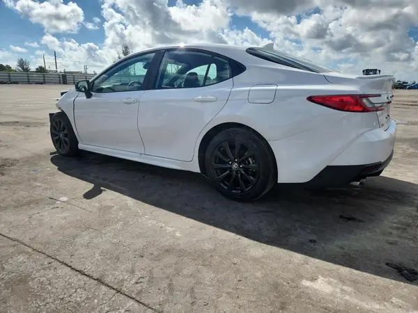 4T1DAACK5SU605673 2025 TOYOTA CAMRY - Image 2