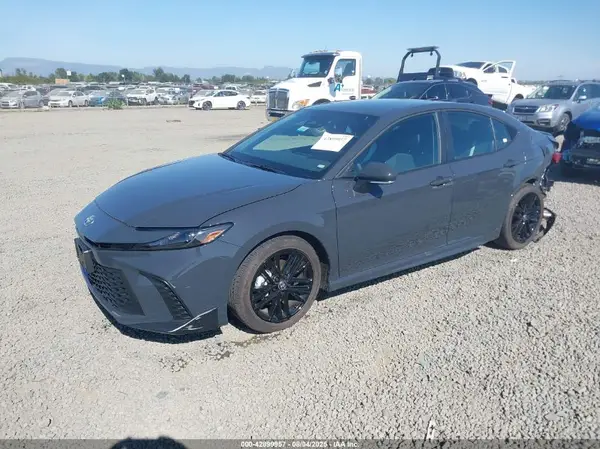 4T1DAACK5SU608055 2025 TOYOTA CAMRY - Image 2