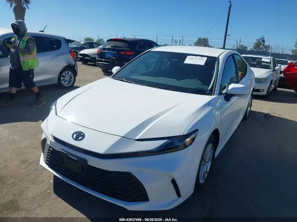 4T1DAACK5SU613174 2025 TOYOTA CAMRY - Image 2