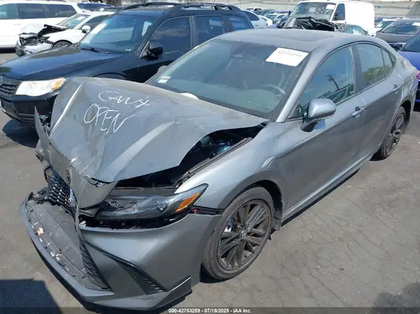 4T1DAACK5SU615877 2025 TOYOTA CAMRY - Image 2