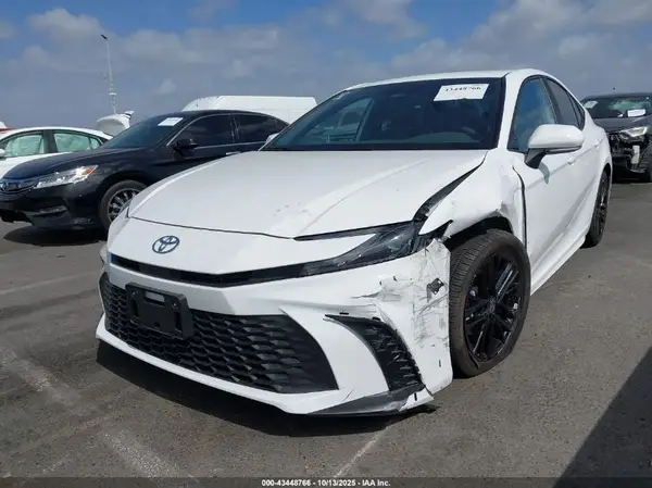 4T1DAACK5SU627057 2025 TOYOTA CAMRY - Image 2