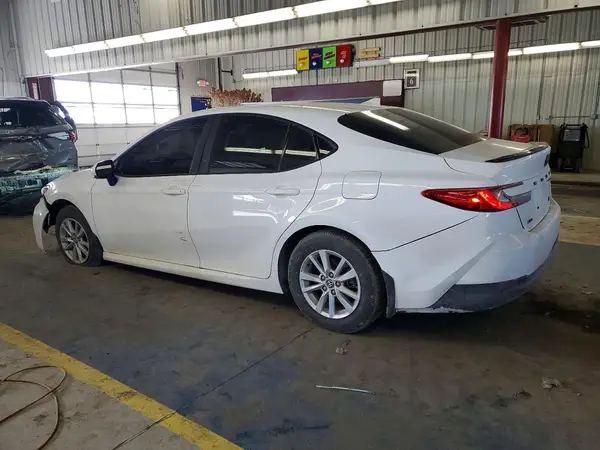 4T1DAACK5SU636759 2025 TOYOTA CAMRY - Image 2