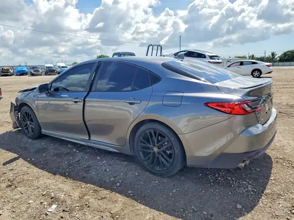 4T1DAACK5SU638463 2025 TOYOTA CAMRY - Image 2