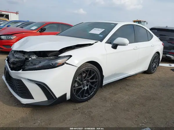 4T1DAACK5SU639130 2025 TOYOTA CAMRY - Image 2