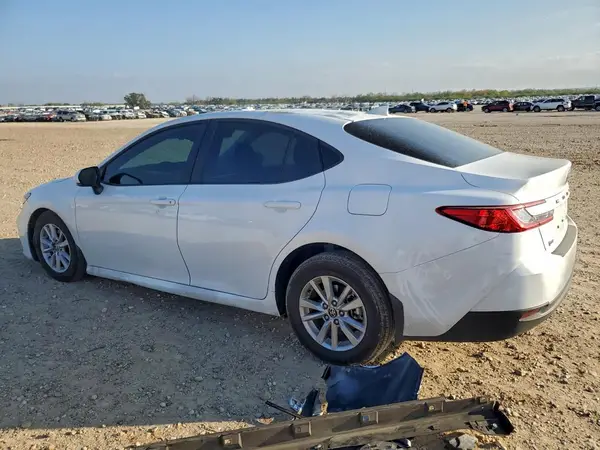 4T1DAACK5SU643260 2025 TOYOTA CAMRY - Image 2
