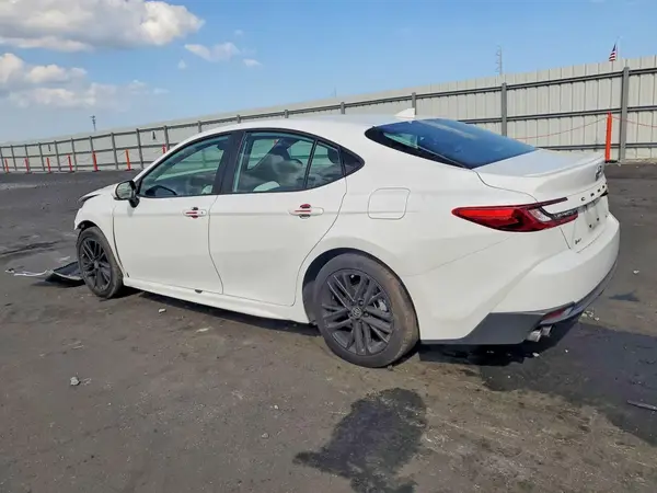 4T1DAACK5SU648474 2025 TOYOTA CAMRY - Image 2