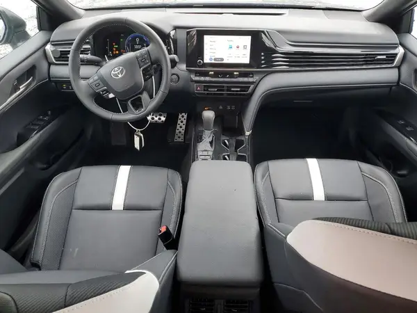 4T1DAACK5SU648779 2025 TOYOTA CAMRY - Image 8