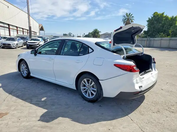 4T1DAACK5TU695828 2026 TOYOTA CAMRY - Image 2