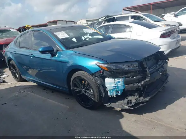 4T1DAACK6SU027597 2025 TOYOTA CAMRY - Image 1