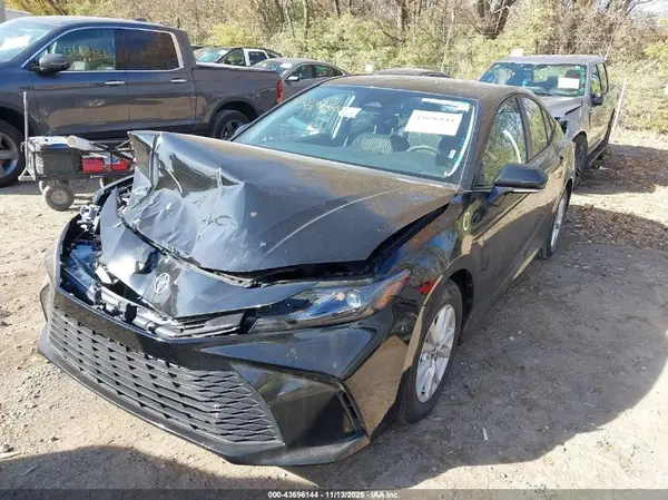 4T1DAACK6SU039121 2025 TOYOTA CAMRY - Image 2