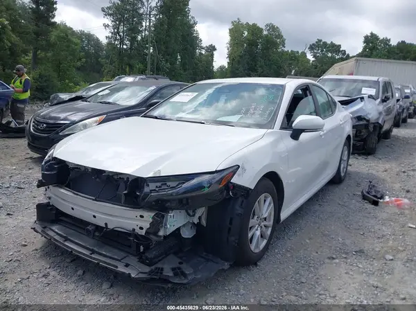 4T1DAACK6SU040186 2025 TOYOTA CAMRY - Image 2