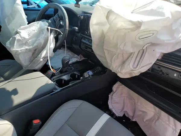 4T1DAACK6SU049633 2025 TOYOTA CAMRY - Image 8