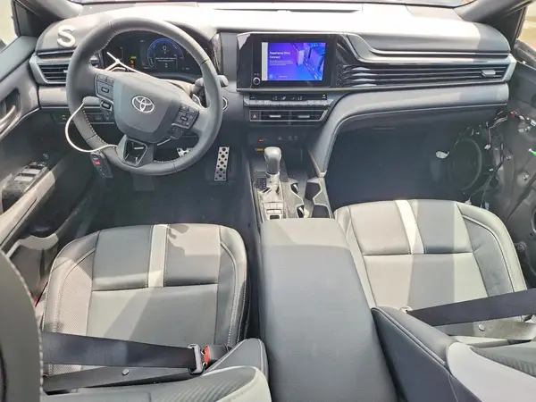 4T1DAACK6SU049681 2025 TOYOTA CAMRY - Image 8