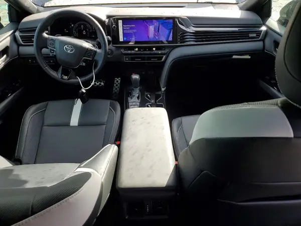 4T1DAACK6SU049826 2025 TOYOTA CAMRY - Image 8