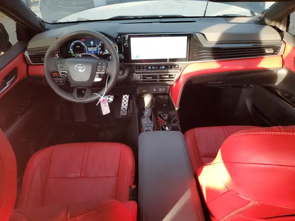 4T1DAACK6SU076900 2025 TOYOTA CAMRY - Image 8