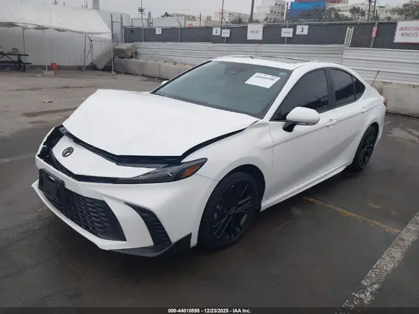 4T1DAACK6SU082275 2025 TOYOTA CAMRY - Image 2