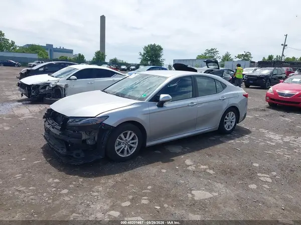 4T1DAACK6SU098377 2025 TOYOTA CAMRY - Image 2