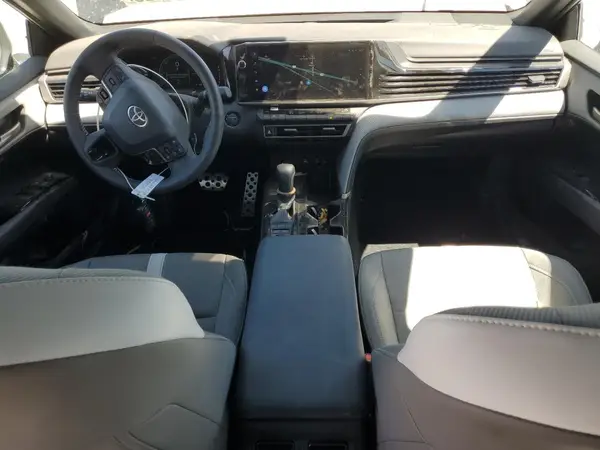 4T1DAACK6SU111046 2025 TOYOTA CAMRY - Image 8