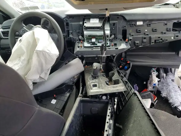 4T1DAACK6SU119860 2025 TOYOTA CAMRY - Image 8