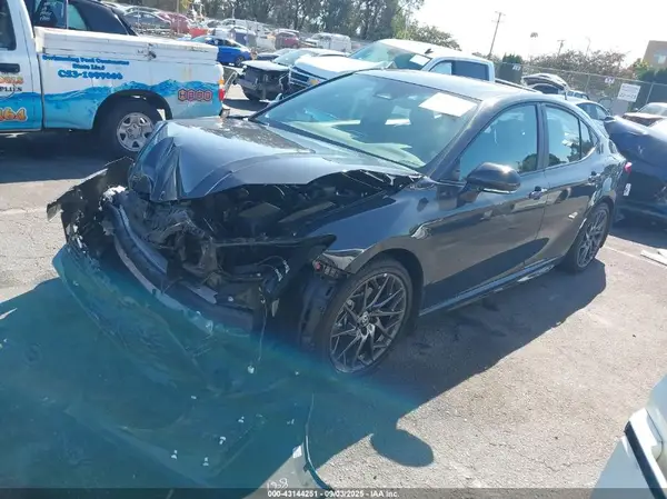 4T1DAACK6SU123469 2025 TOYOTA CAMRY - Image 2