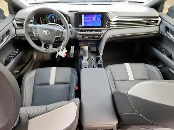 4T1DAACK6SU125352 2025 TOYOTA CAMRY - Image 8